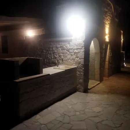 Brachychiton Holiday home